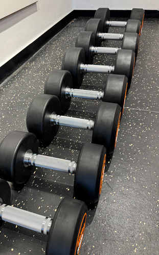 Pesa Mancuerna 17,5 Kg Redonda Dumbbell Engomada Gimnasio Negro Con Naranja