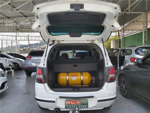 Imagem 7 de 11 de Chevrolet Spin 1.8 Advantage 8v Flex 4p Automático