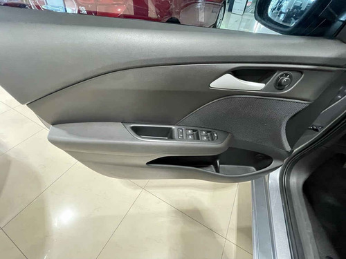 Imagen 12 de 15 de Chevrolet Cavalier 2020 4p Ls L4/1.5 Man (a)
