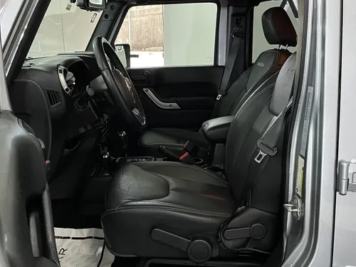 Jeep Wrangler 3.8 V6 Unlimited Sahara JK 4x4 At