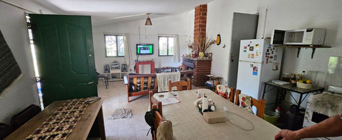 Venta Casa 3 Dormitorios / Agua De Oro