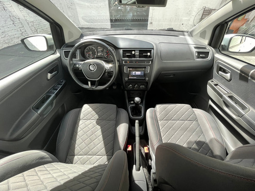 Volkswagen Suran 1.6 Highline Msi 110cv