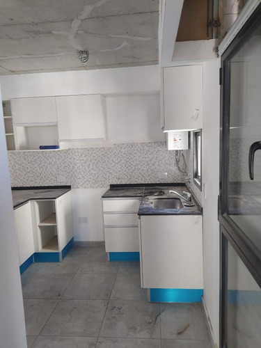 Imagen 9 de 30 de Departamento Duplex 2 Dormitorios Balcón Al Frente Y Terraza Exclusiva - Luis Agote