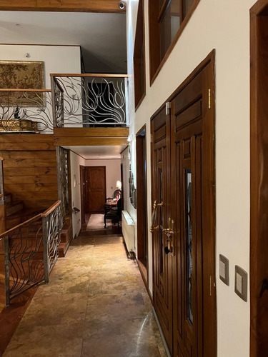 Imagen 21 de 27 de Espectacular Casa Con Diseño Paisajístico De Primer Nivel
