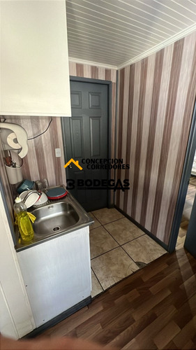Arriendo Bodega Con Oficinas 750 M2 En Paicaví