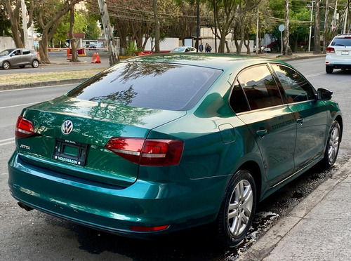 Volkswagen Jetta 2.5 Trendline Tiptronic At