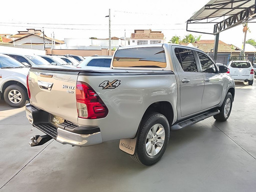 Imagem 6 de 15 de Toyota Hilux 2.8 Srv 4x4 Cd 16v 2017