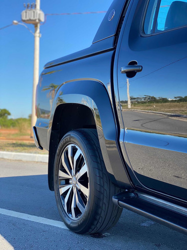 Imagem 3 de 15 de Volkswagen Amarok 2.0 Highline Extreme Cab. Dupla 4x4 4p