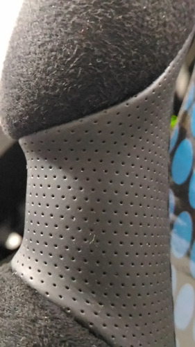 Imagen 5 de 9 de Cubre Volante Suede Gamuza Sintetica Negro Suave Acolchado