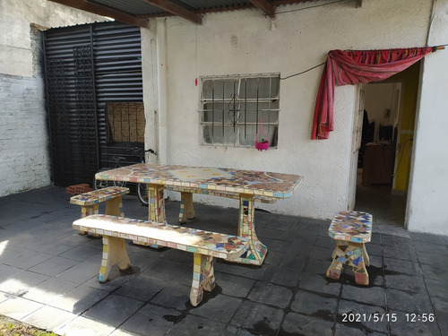 Imagen 7 de 11 de Venta De Amplia Casa 3 Ambientes Con Fondo Libre Y Cochera