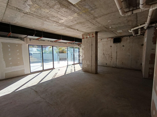 Local Comercial En Ñuñoa De 64m2