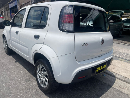 Fiat Uno Uno Attractive 1.0 8V (Flex) 4p