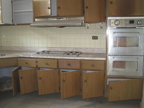 Imagen 11 de 13 de Casa En Venta 22-24106 Colinas De Los Ruices