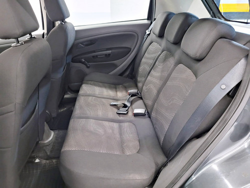 Fiat Punto 1.4 ATTRACTIVE 8V FLEX 4P MANUAL
