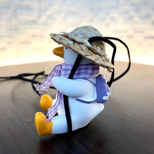 Pato Con Mochila Y Gorro De Paja Colgante Espejo Retrovisor