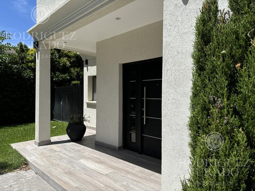 Casa En Venta Los Alamos Haras Santa Maria Con Fondo Libre!