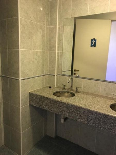 Local En Venta La Plata