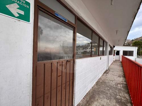 Vista Del Valle: Edificio En Venta Con Alberca, Ideal Para Escuelas.