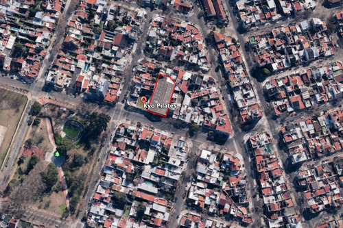 Imagen 2 de 8 de Depósito - Versalles