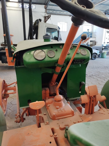Imagem 4 de 6 de Trator Deutz F4l 514
