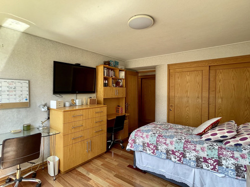Depto De 5 Dorm, 4 Baños, Amplios Espacios En 220 Mt2 Utiles