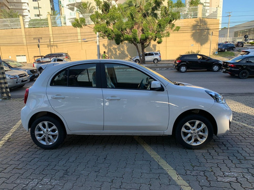 Imagem 12 de 15 de Nissan March Sv 1.6 16v Flexstart 5p Aut. 2020 Branco 20...
