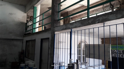 Barbaro Vende Galpon Con Vivienda En San Martin