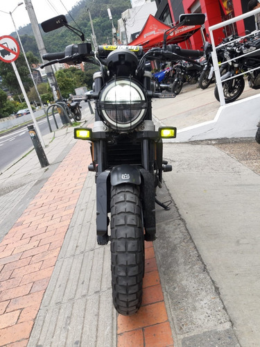Imagen 3 de 10 de Svartpilen 401 2022