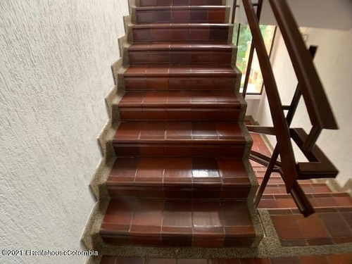 Apartamento En Niza Norte(bogota) Rah Co: 21-2051