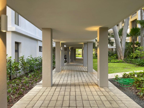 ¡apartamento De Lujo En Alquiler Con Amenidades De Resort!