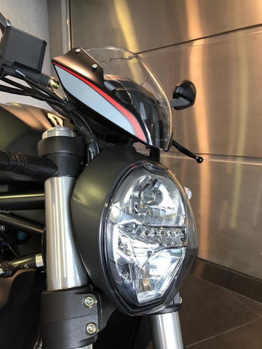 Monster 821 Dark Stealth No Z900