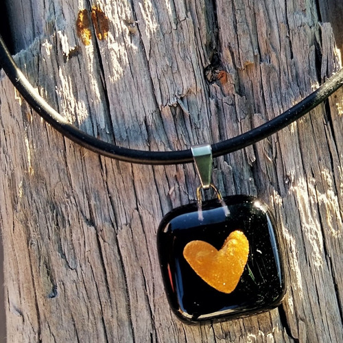 Imagen 2 de 2 de Collar Chico Corazón De Metal