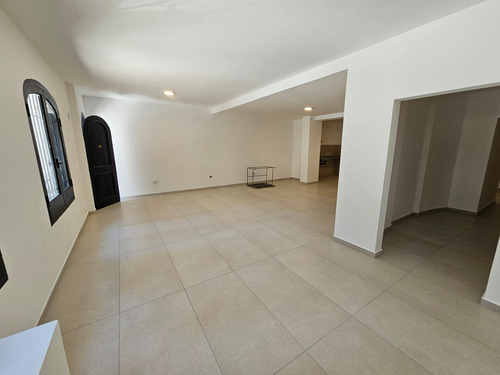 Local Comercial A Estrenar Fte Palacio Ferreyra