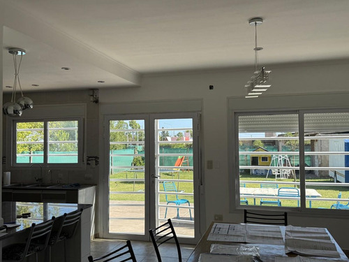 Casa Amplia Y Moderna Con Constr. En Planta Alta