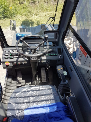 Grúa Rt Todo Terreno 100 Ton Zoomlion Rt100