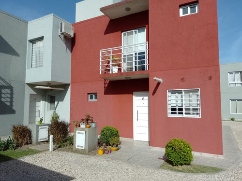 Duplex En Venta En Bella Vista!