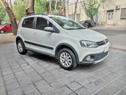 Imagen 3 de 10 de Volkswagen Crossfox 1.6 Trendline (l10) 2014 / Nafta