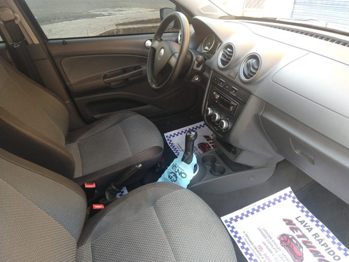 Imagem 4 de 15 de Volkswagen Gol 1.6 Power 2011