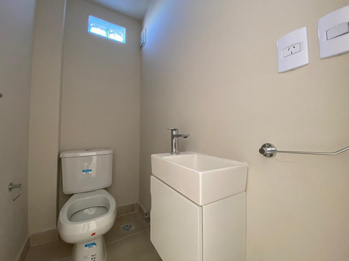 Imagen 14 de 23 de Hermoso 2 Ambientes Súper Luminoso! Baño Suite Y Toilette · Apto Profesional