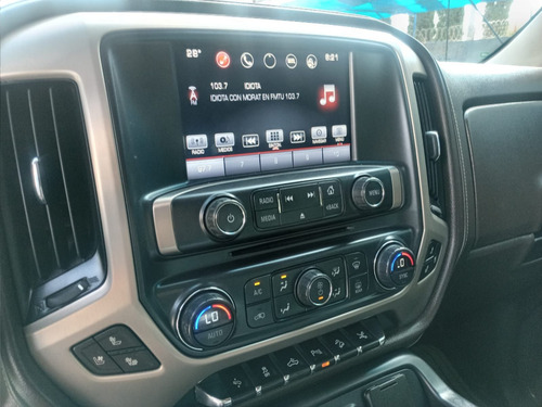 Imagen 8 de 15 de Gmc Sierra 2016 6.2 Denali Crew Cab Piel 4x4 At
