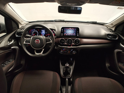 Fiat Cronos 1.8 16v Precision At6