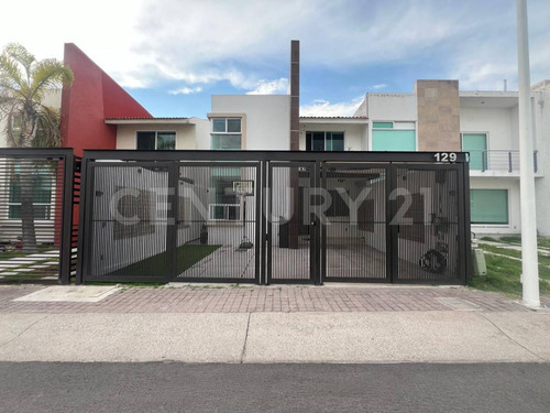 Venta De Casa En El Refugio Residencial