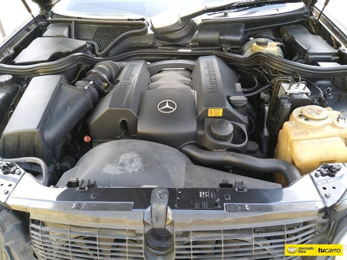 Mercedes Benz E-310 Automático