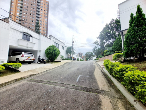 Venta De Casa En El Poblado Loma De Los Gonzalez Medellín