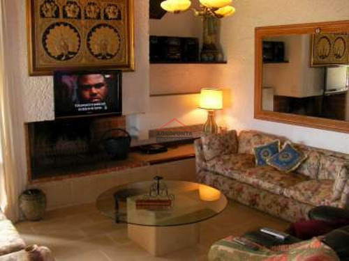 Casa En Pinares, 5 Dormitorios *- Ref: 3545