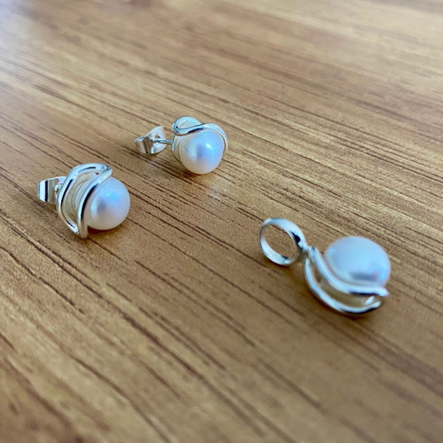 Imagen 3 de 10 de Juego Dije Y Aretes Perla Eclipse Plata .925 Agálea Joyería