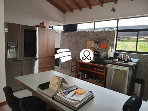 Casa En Conjunto Cerrado En Venta En Área Urbana Undefined Habitaciones