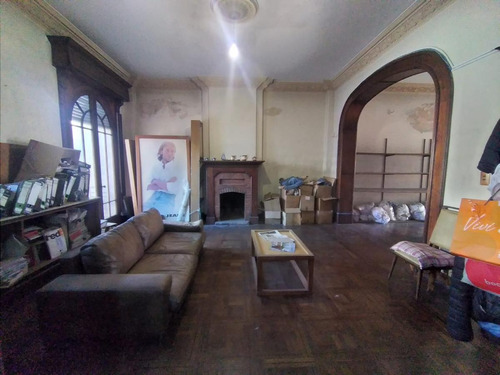 Imagen 2 de 30 de Casa -buenos Aires Esq Colon