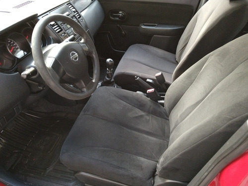 Imagen 14 de 15 de Nissan Tiida Comfort 1.8 6 Vel.