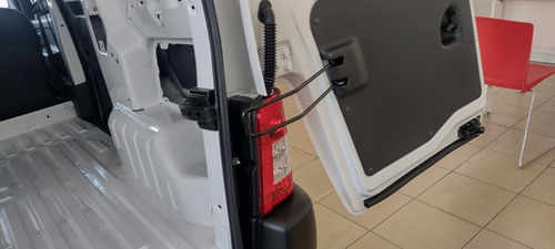 Imagen 15 de 19 de Citroën Berlingo Furgon Hdi Stock Fisico Bonificado